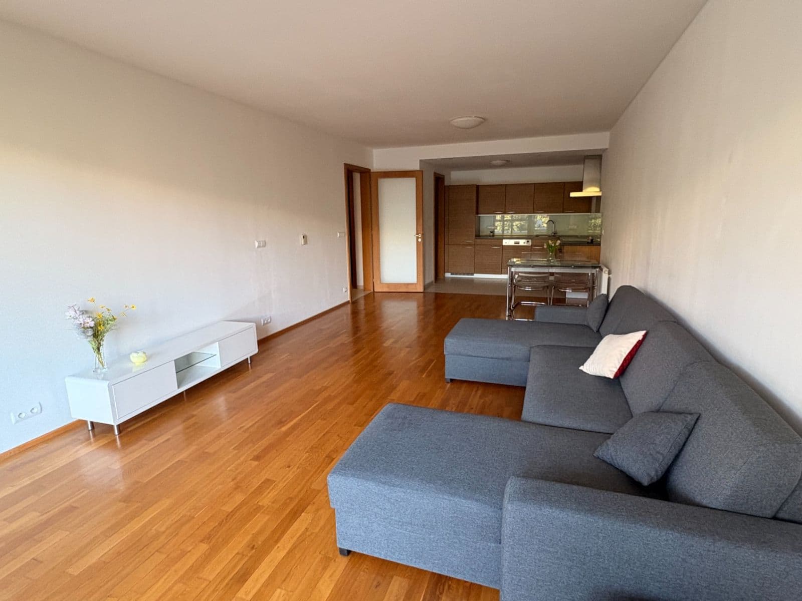Pronájem bytu 2+kk 75 m², Linhartova, Praha, Praha Pronájem bytu 2+kk 75 m², Linhartova, Praha, Praha