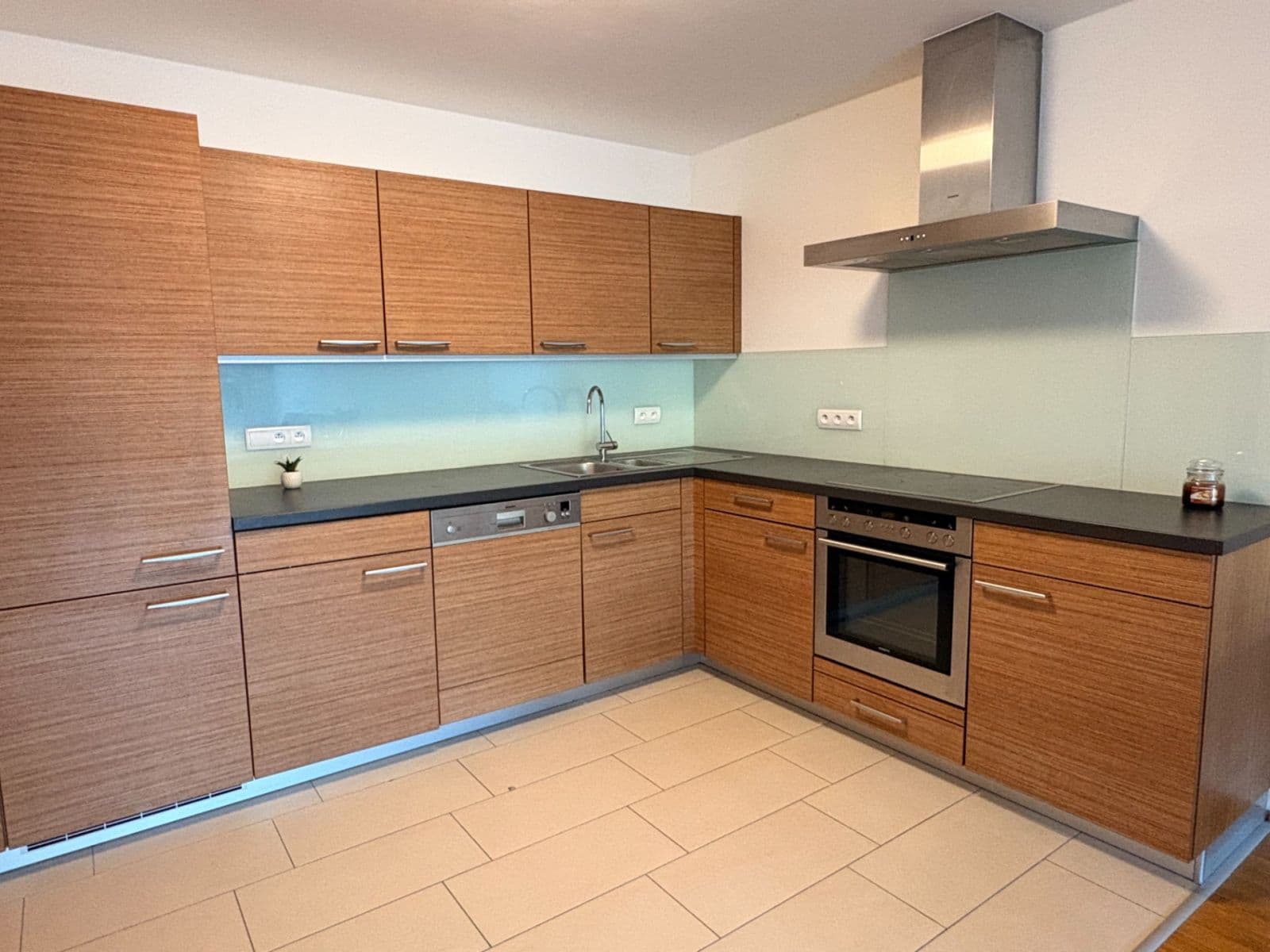 Pronájem bytu 2+kk 75 m², Linhartova, Praha, Praha Pronájem bytu 2+kk 75 m², Linhartova, Praha, Praha