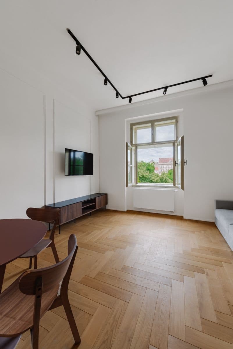 Pronájem bytu 2+kk 50 m², Karlínské náměstí, Praha, Praha Pronájem bytu 2+kk 50 m², Karlínské náměstí, Praha, Praha