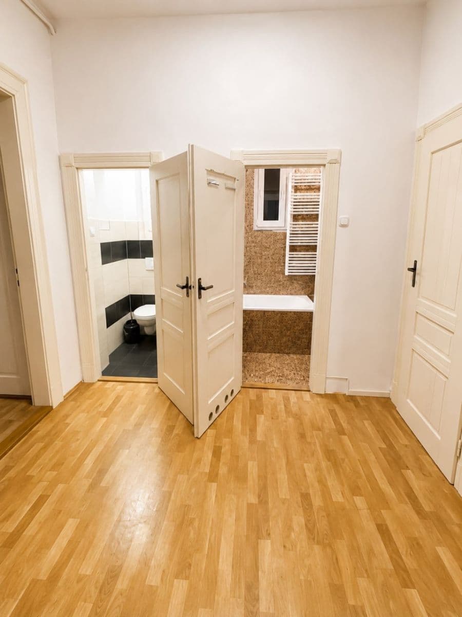 Pronájem bytu 2+kk 50 m², Lužická, Praha, Praha Pronájem bytu 2+kk 50 m², Lužická, Praha, Praha