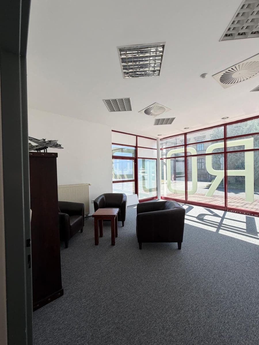 Pronájem kanceláře 250 m², Novoveská, Ostrava, Moravskoslezský kraj Pronájem kanceláře 250 m², Novoveská, Ostrava, Moravskoslezský kraj