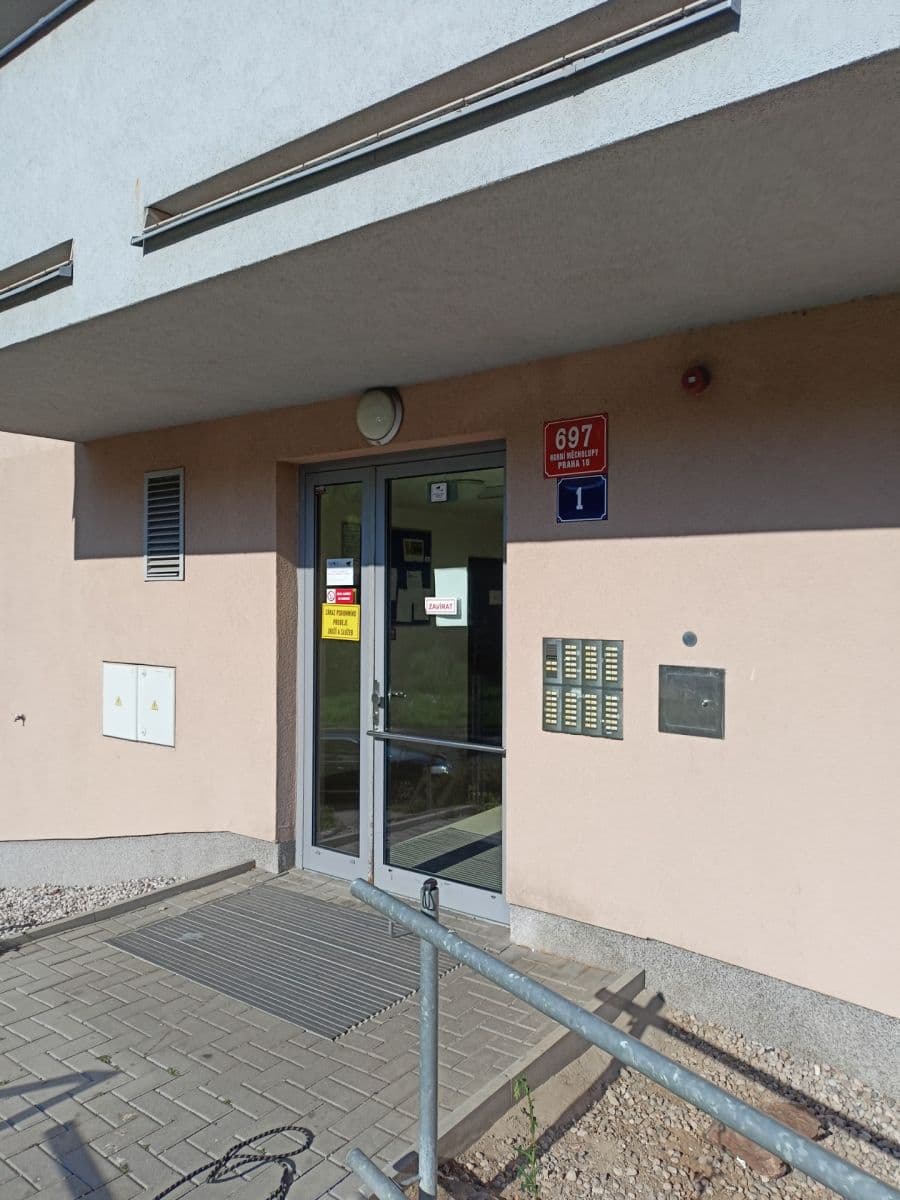 Pronájem bytu 1+kk 28 m², Mantovská, Praha, Praha Pronájem bytu 1+kk 28 m², Mantovská, Praha, Praha