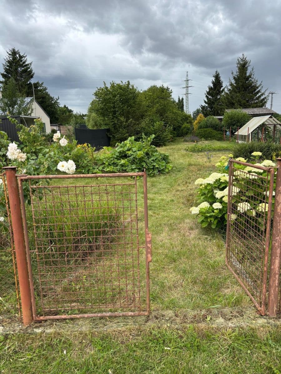 Pronájem pozemku 401 m², Poděbrady, Středočeský kraj Pronájem pozemku 401 m², Poděbrady, Středočeský kraj