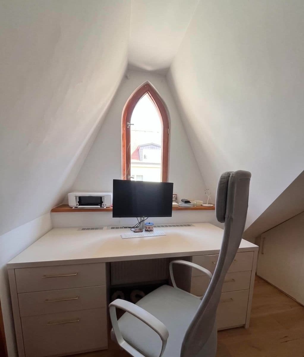 Pronájem bytu 1+1 55 m², Bulharská, Praha, Praha Pronájem bytu 1+1 55 m², Bulharská, Praha, Praha