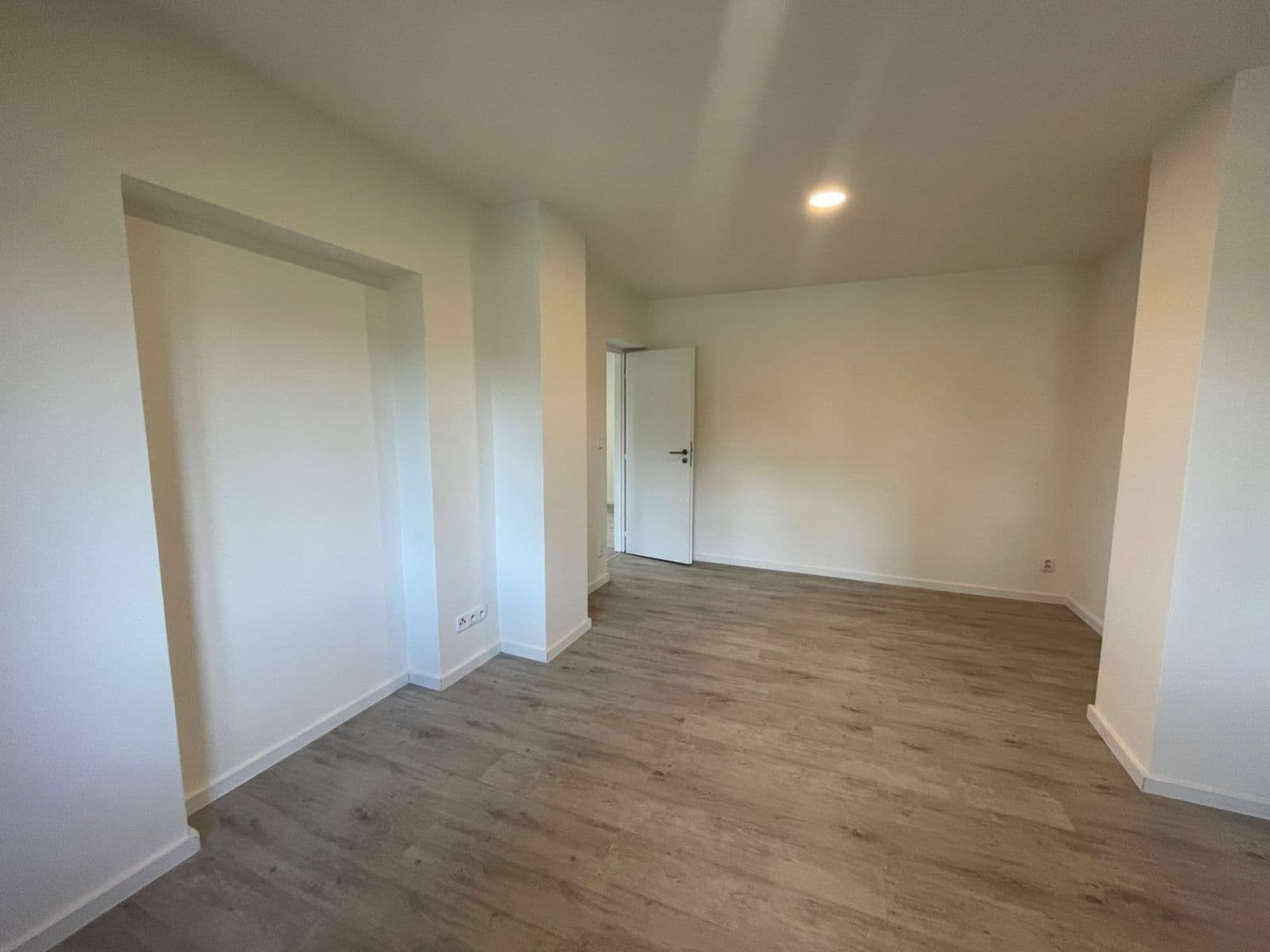 Pronájem bytu 4+1 90 m², Starochodovská, Praha, Praha Pronájem bytu 4+1 90 m², Starochodovská, Praha, Praha