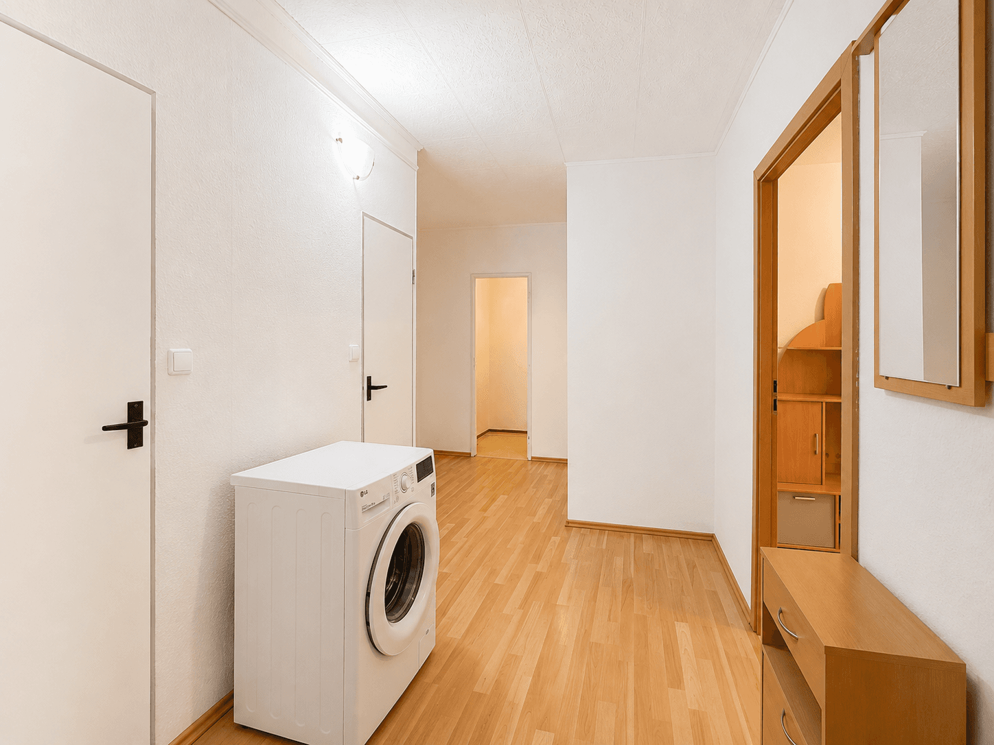 Pronájem bytu 3+kk 69 m², Nad Stadionem, Králův Dvůr, Středočeský kraj Pronájem bytu 3+kk 69 m², Nad Stadionem, Králův Dvůr, Středočeský kraj