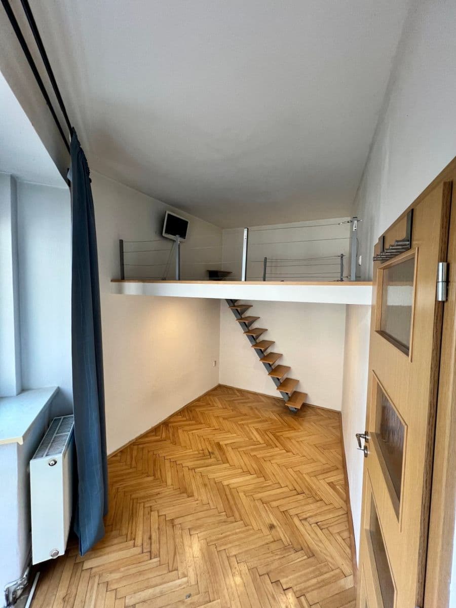 Pronájem bytu 2+kk 45 m², Pivovarnická, Praha, Praha Pronájem bytu 2+kk 45 m², Pivovarnická, Praha, Praha