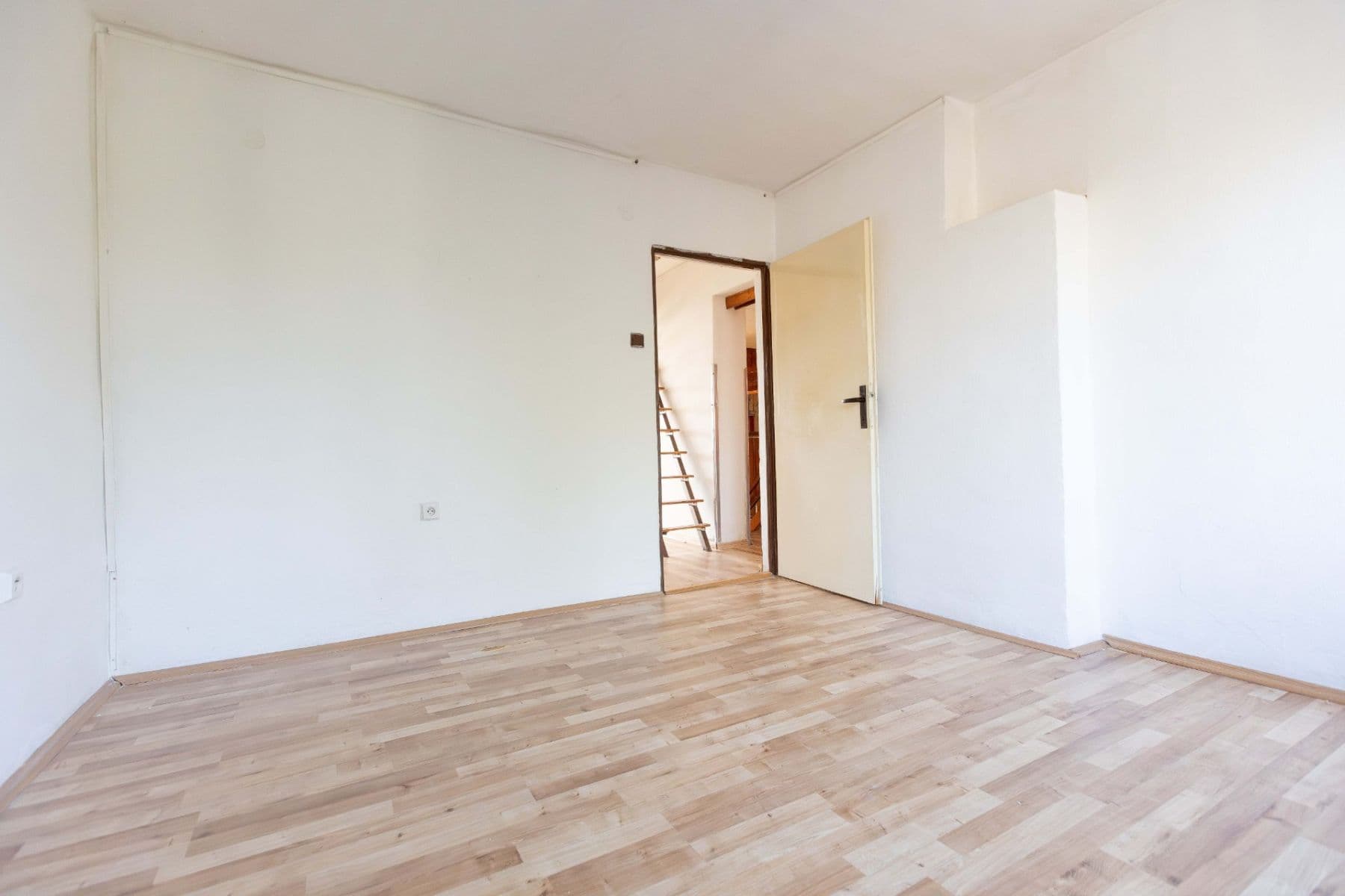 Prodej domu 186 m², pozemek 1.309 m², Štítary, Jihomoravský kraj Prodej domu 186 m², pozemek 1.309 m², Štítary, Jihomoravský kraj