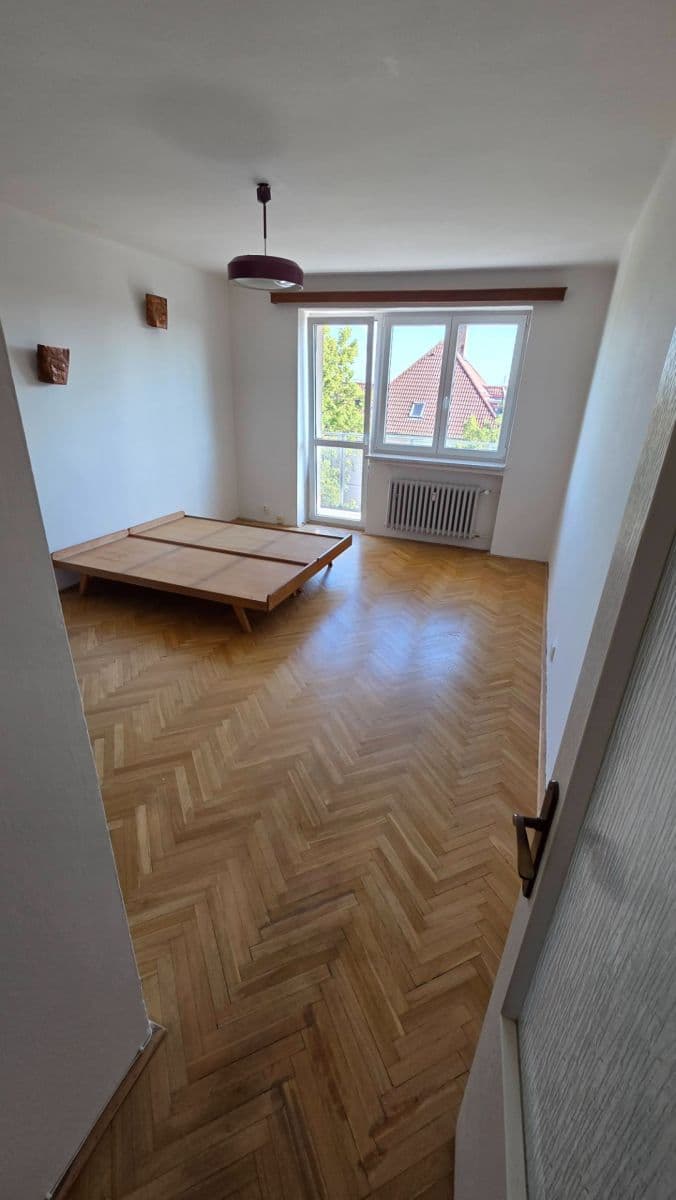 Pronájem bytu 3+1 72 m², Nad Krocínkou, Praha, Praha Pronájem bytu 3+1 72 m², Nad Krocínkou, Praha, Praha