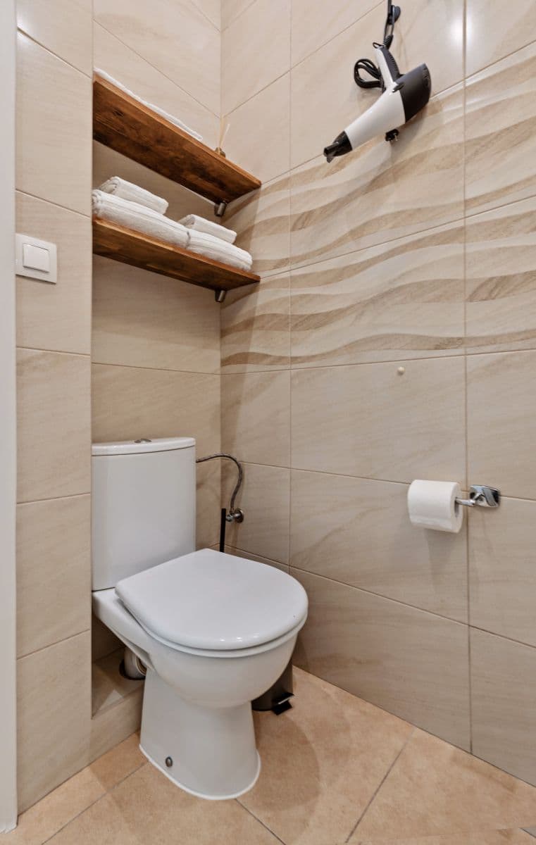 Pronájem bytu 75 m², Navrátilova, Praha, Praha Pronájem bytu 75 m², Navrátilova, Praha, Praha