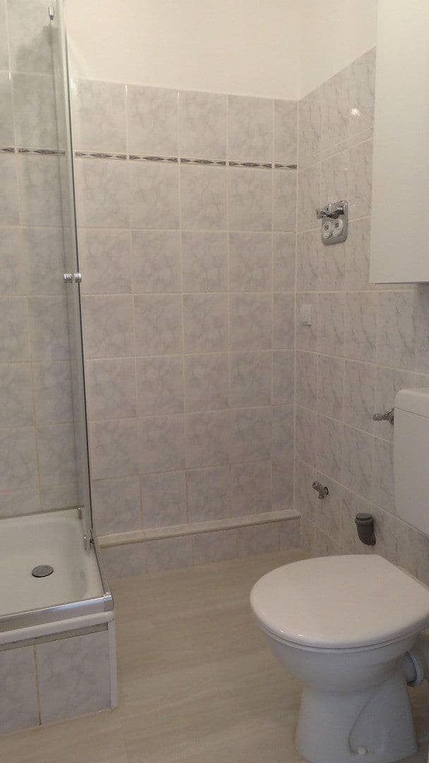 Prodej bytu 1+1 35 m², Tiroler Str. 101, Frankfurt am Main, Hessen Prodej bytu 1+1 35 m², Tiroler Str. 101, Frankfurt am Main, Hessen