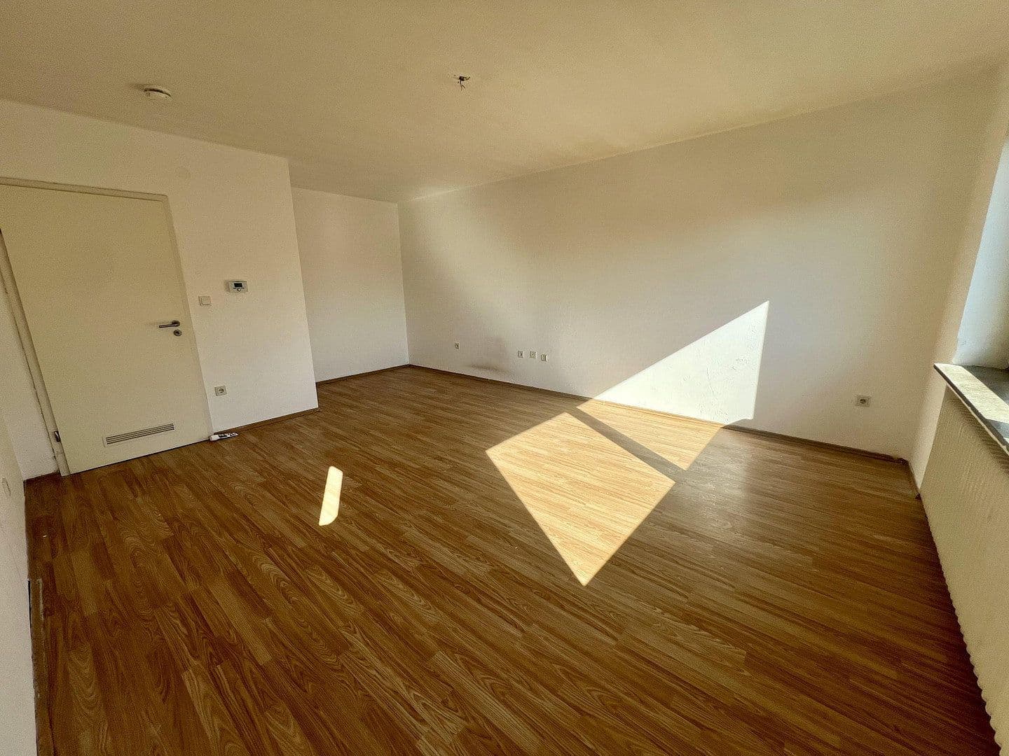 Pronájem bytu 1+1 44 m², Mainstraße 2, Heiligenhaus, Severní Porýní-Vestfálsko Pronájem bytu 1+1 44 m², Mainstraße 2, Heiligenhaus, Severní Porýní-Vestfálsko