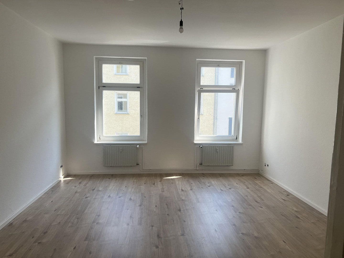 Pronájem bytu 3+1 90 m², Berlin, Berlín Pronájem bytu 3+1 90 m², Berlin, Berlín