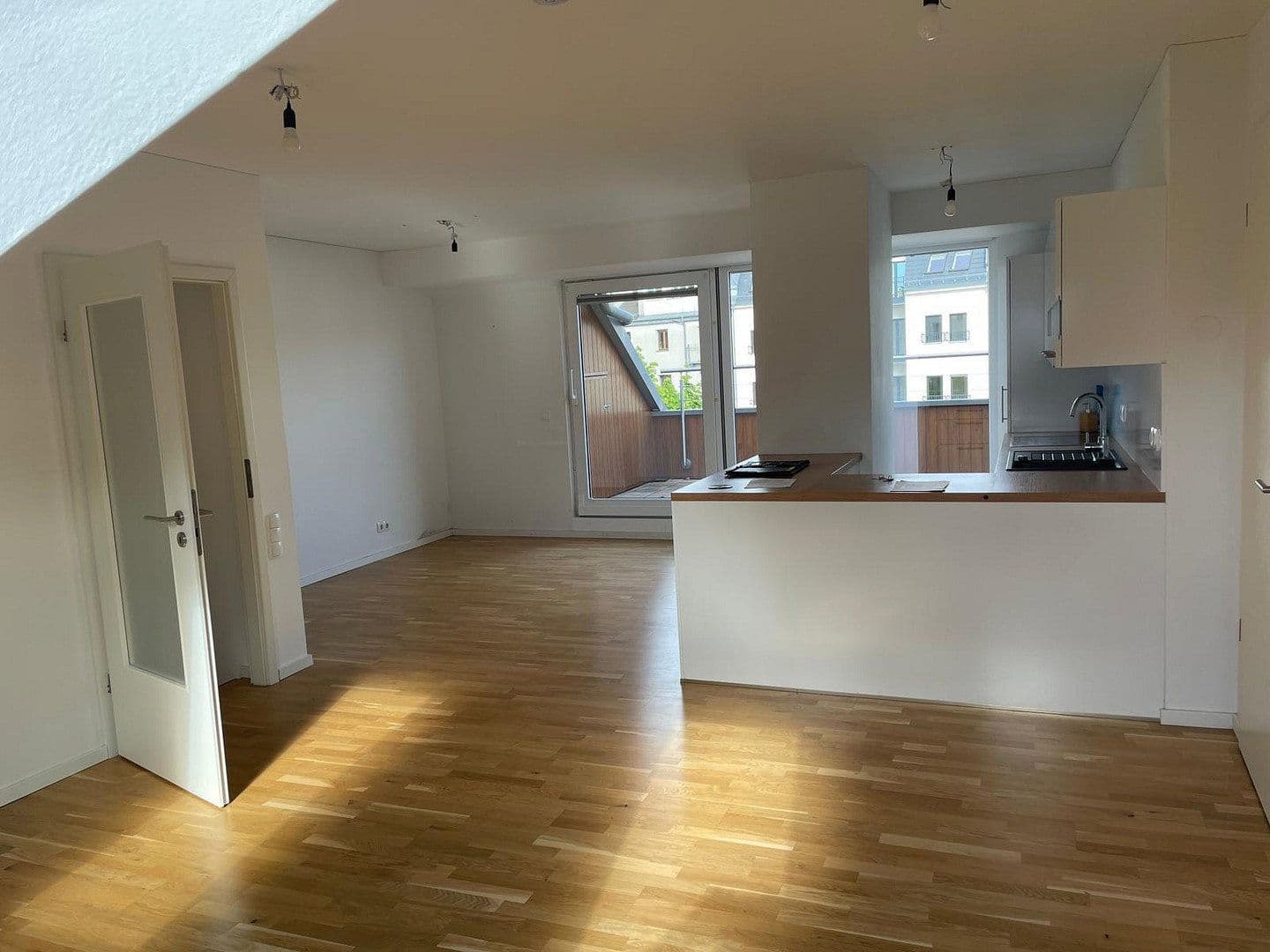 Pronájem bytu 5+1 130 m², Berlin, Berlín Pronájem bytu 5+1 130 m², Berlin, Berlín