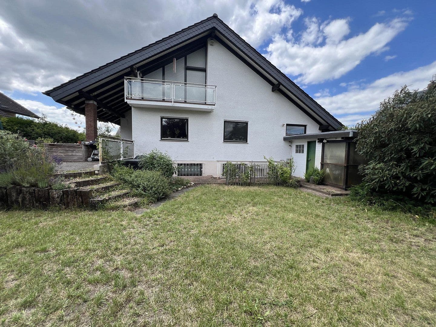 Prodej domu 144 m², pozemek 615 m², Büttelborn, Hessen Prodej domu 144 m², pozemek 615 m², Büttelborn, Hessen