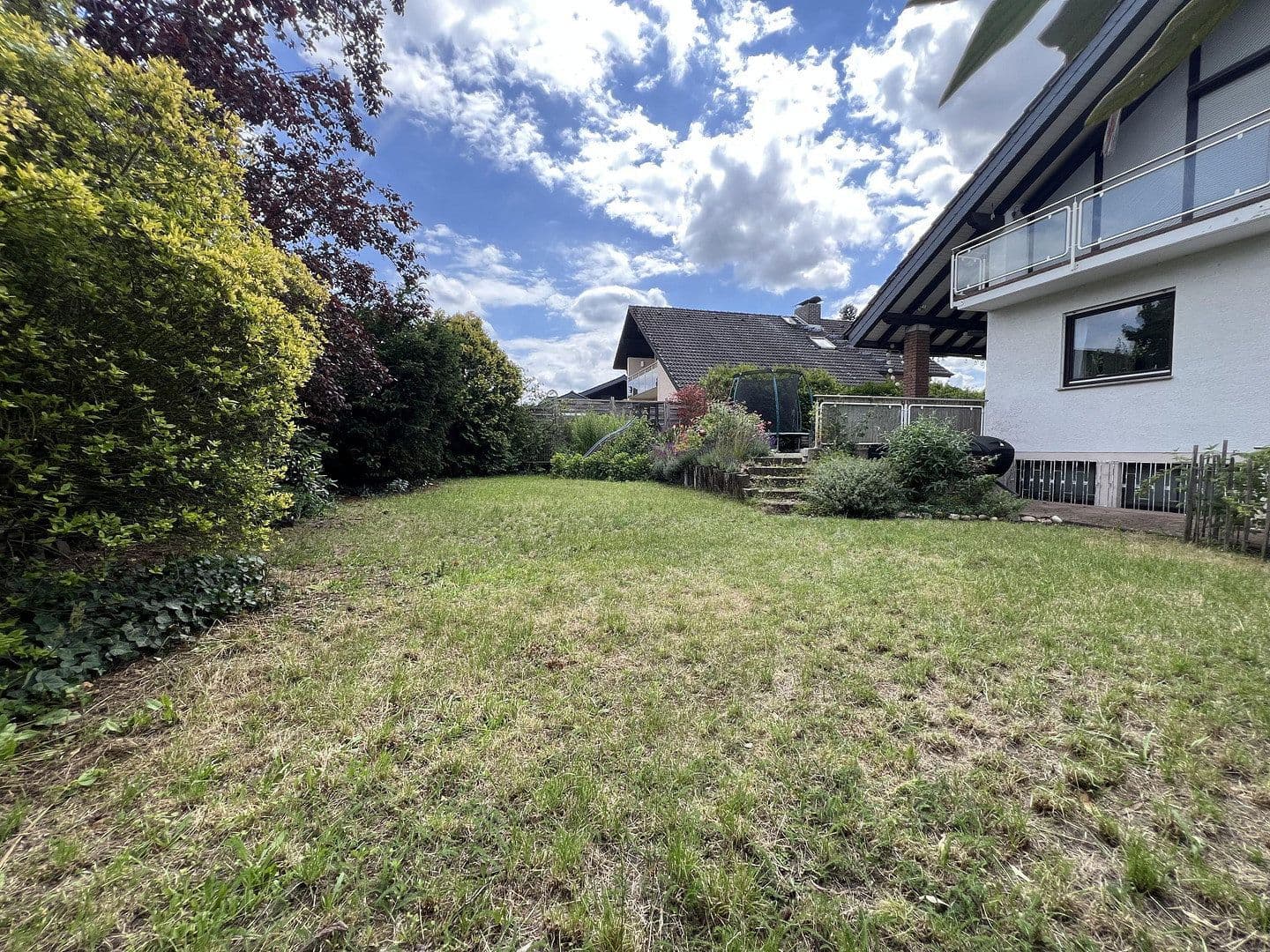 Prodej domu 144 m², pozemek 615 m², Büttelborn, Hessen Prodej domu 144 m², pozemek 615 m², Büttelborn, Hessen