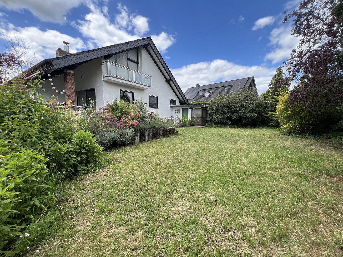 Prodej domu 144 m², pozemek 615 m², Büttelborn, Hessen Prodej domu 144 m², pozemek 615 m², Büttelborn, Hessen