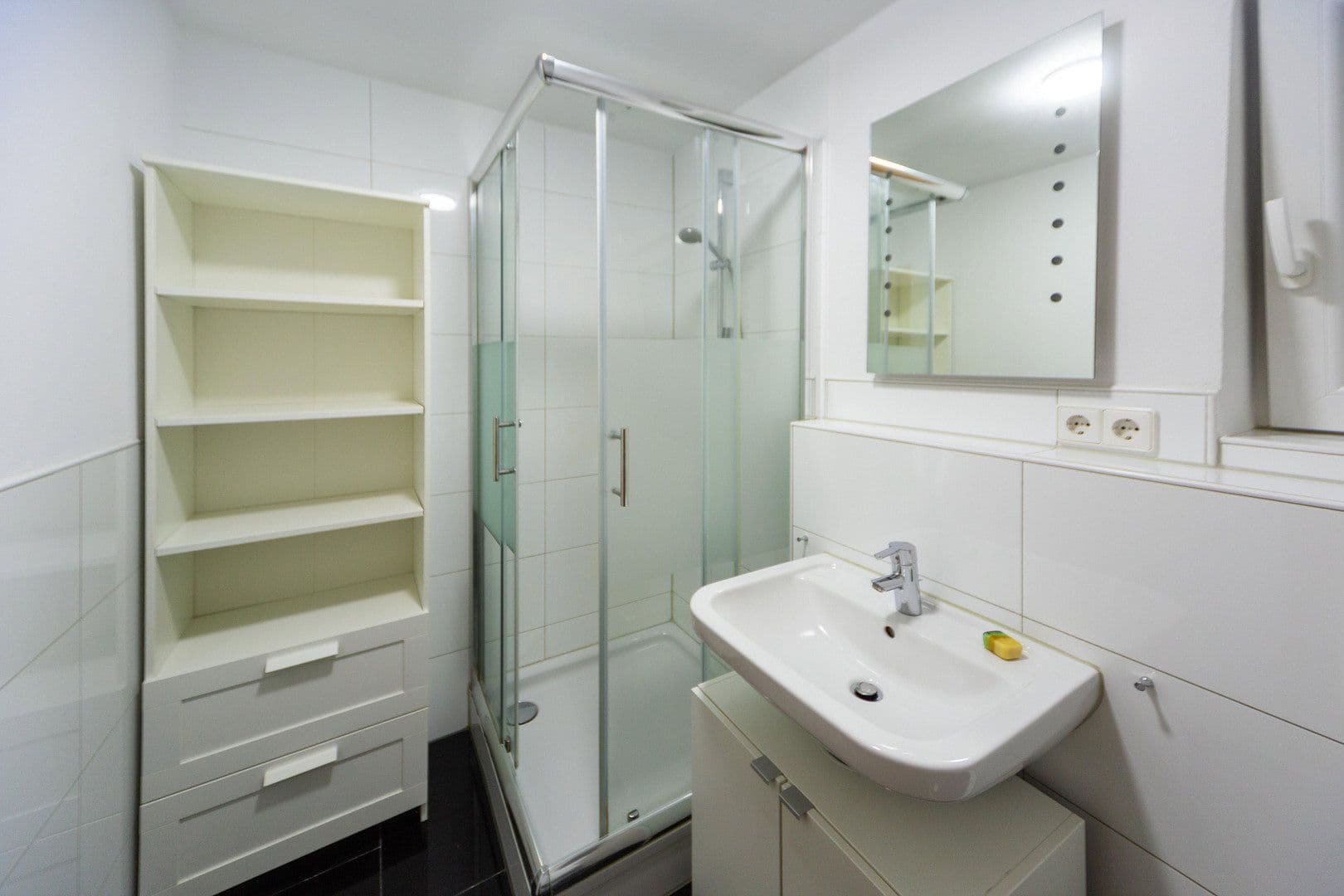 Pronájem bytu 3+1 74 m², Quellenstraße 23, Reutlingen, Bádensko-Württembersko Pronájem bytu 3+1 74 m², Quellenstraße 23, Reutlingen, Bádensko-Württembersko
