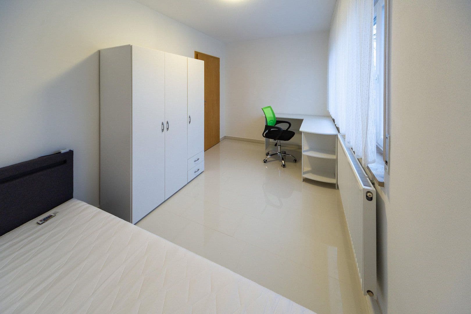 Pronájem bytu 3+1 74 m², Quellenstraße 23, Reutlingen, Bádensko-Württembersko Pronájem bytu 3+1 74 m², Quellenstraße 23, Reutlingen, Bádensko-Württembersko
