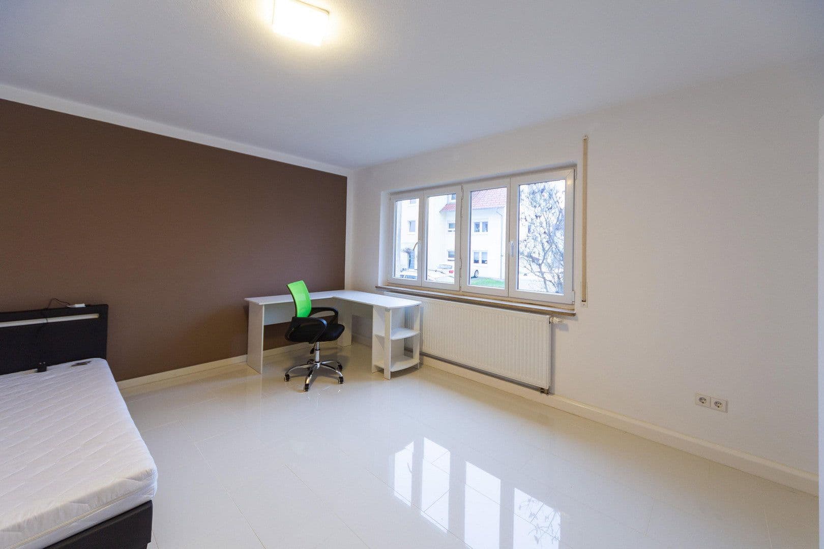 Pronájem bytu 3+1 74 m², Quellenstraße 23, Reutlingen, Bádensko-Württembersko Pronájem bytu 3+1 74 m², Quellenstraße 23, Reutlingen, Bádensko-Württembersko