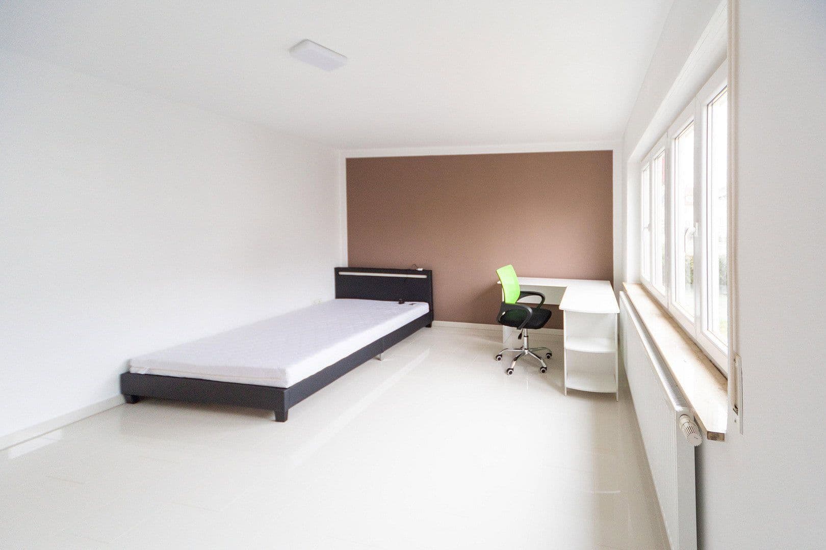 Pronájem bytu 3+1 74 m², Quellenstraße 23, Reutlingen, Bádensko-Württembersko Pronájem bytu 3+1 74 m², Quellenstraße 23, Reutlingen, Bádensko-Württembersko