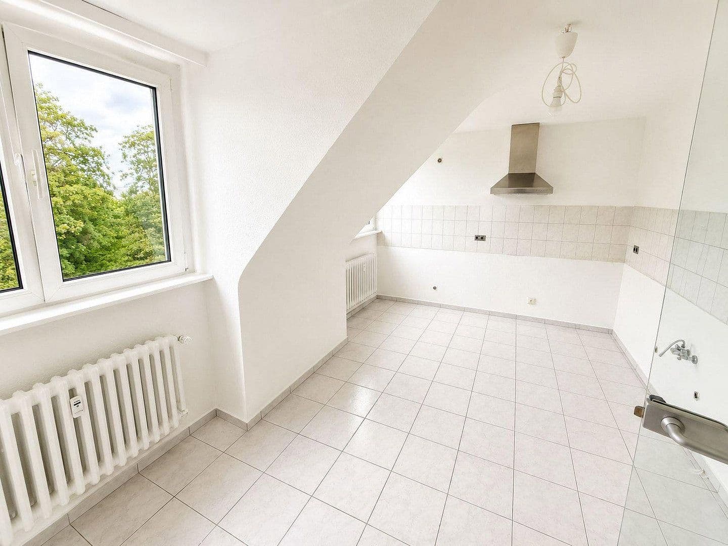 Pronájem bytu 2+1 78 m², Moltkestr. 1-5, Cáchy, Severní Porýní-Vestfálsko Pronájem bytu 2+1 78 m², Moltkestr. 1-5, Cáchy, Severní Porýní-Vestfálsko