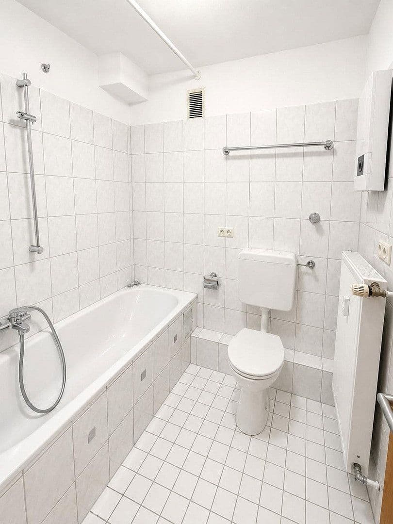 Pronájem bytu 2+1 78 m², Moltkestr. 1-5, Cáchy, Severní Porýní-Vestfálsko Pronájem bytu 2+1 78 m², Moltkestr. 1-5, Cáchy, Severní Porýní-Vestfálsko
