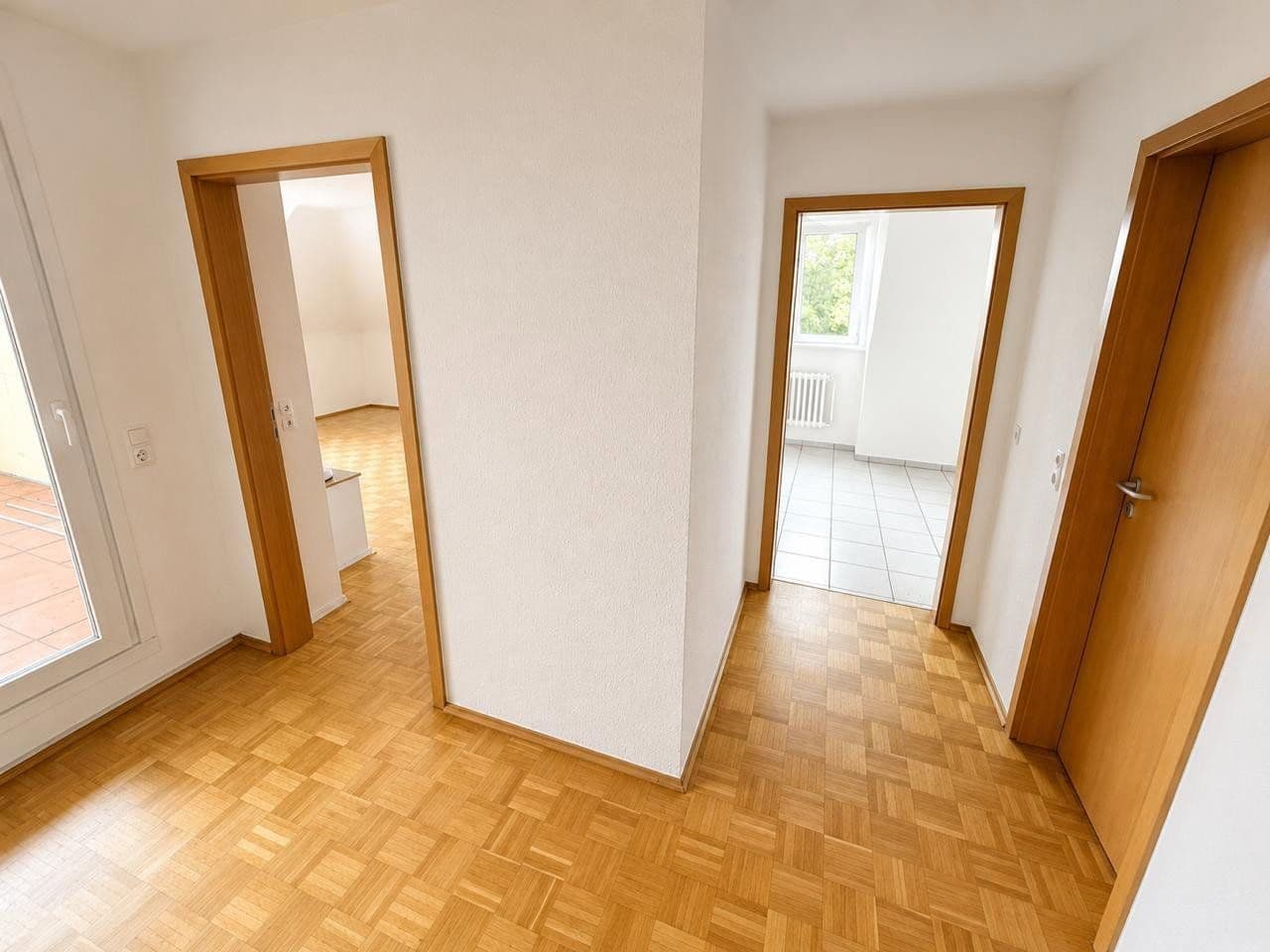 Pronájem bytu 2+1 78 m², Moltkestr. 1-5, Cáchy, Severní Porýní-Vestfálsko Pronájem bytu 2+1 78 m², Moltkestr. 1-5, Cáchy, Severní Porýní-Vestfálsko