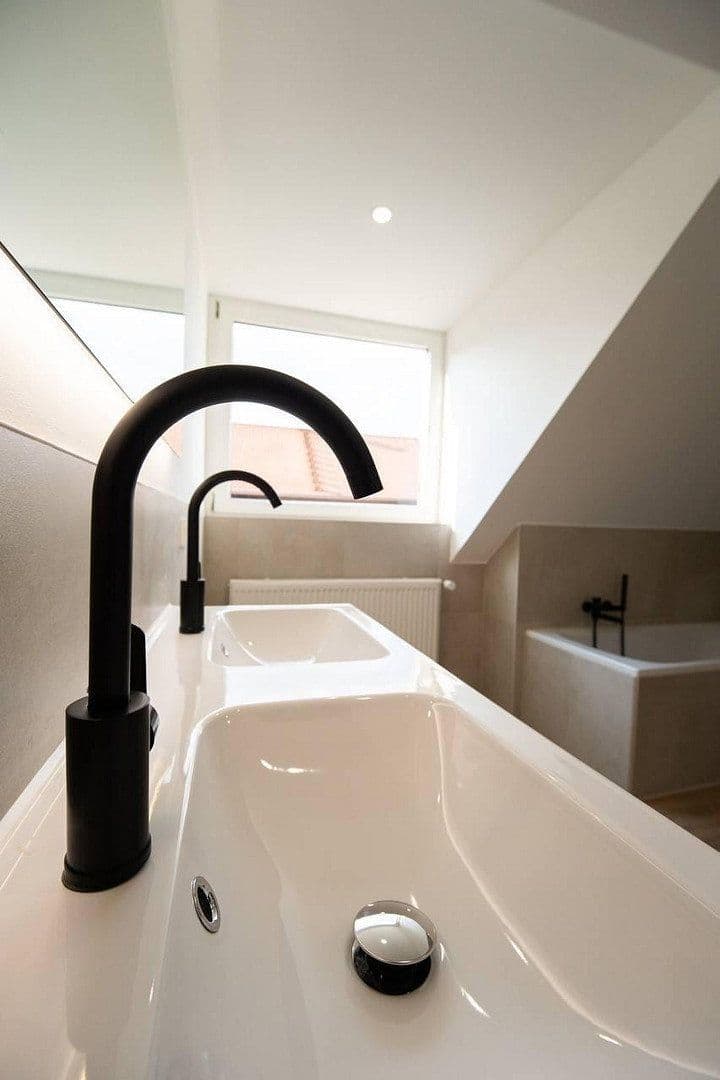 Prodej domu 275 m², pozemek 594 m², Steinwenden, Porýní-Falc Prodej domu 275 m², pozemek 594 m², Steinwenden, Porýní-Falc