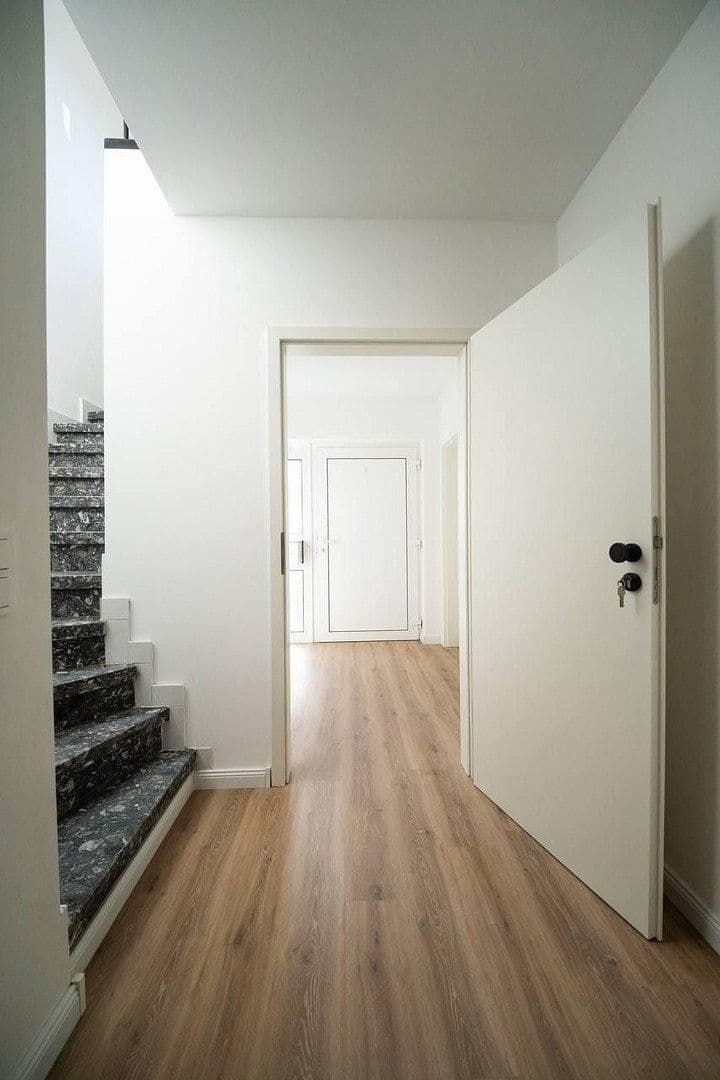 Prodej domu 275 m², pozemek 594 m², Steinwenden, Porýní-Falc Prodej domu 275 m², pozemek 594 m², Steinwenden, Porýní-Falc