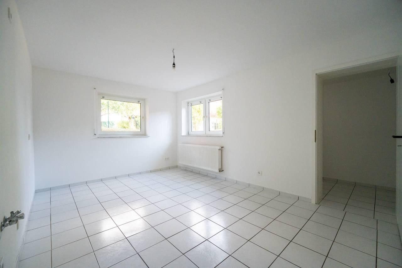 Prodej domu 275 m², pozemek 594 m², Steinwenden, Porýní-Falc Prodej domu 275 m², pozemek 594 m², Steinwenden, Porýní-Falc