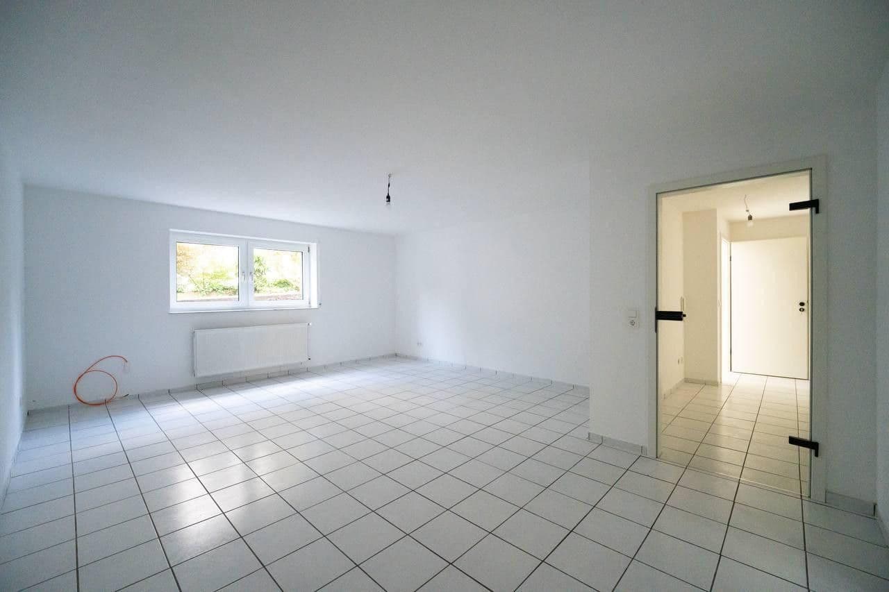Prodej domu 275 m², pozemek 594 m², Steinwenden, Porýní-Falc Prodej domu 275 m², pozemek 594 m², Steinwenden, Porýní-Falc