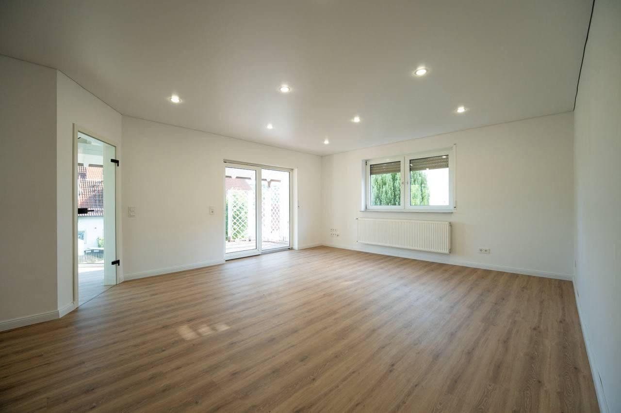 Prodej domu 275 m², pozemek 594 m², Steinwenden, Porýní-Falc Prodej domu 275 m², pozemek 594 m², Steinwenden, Porýní-Falc