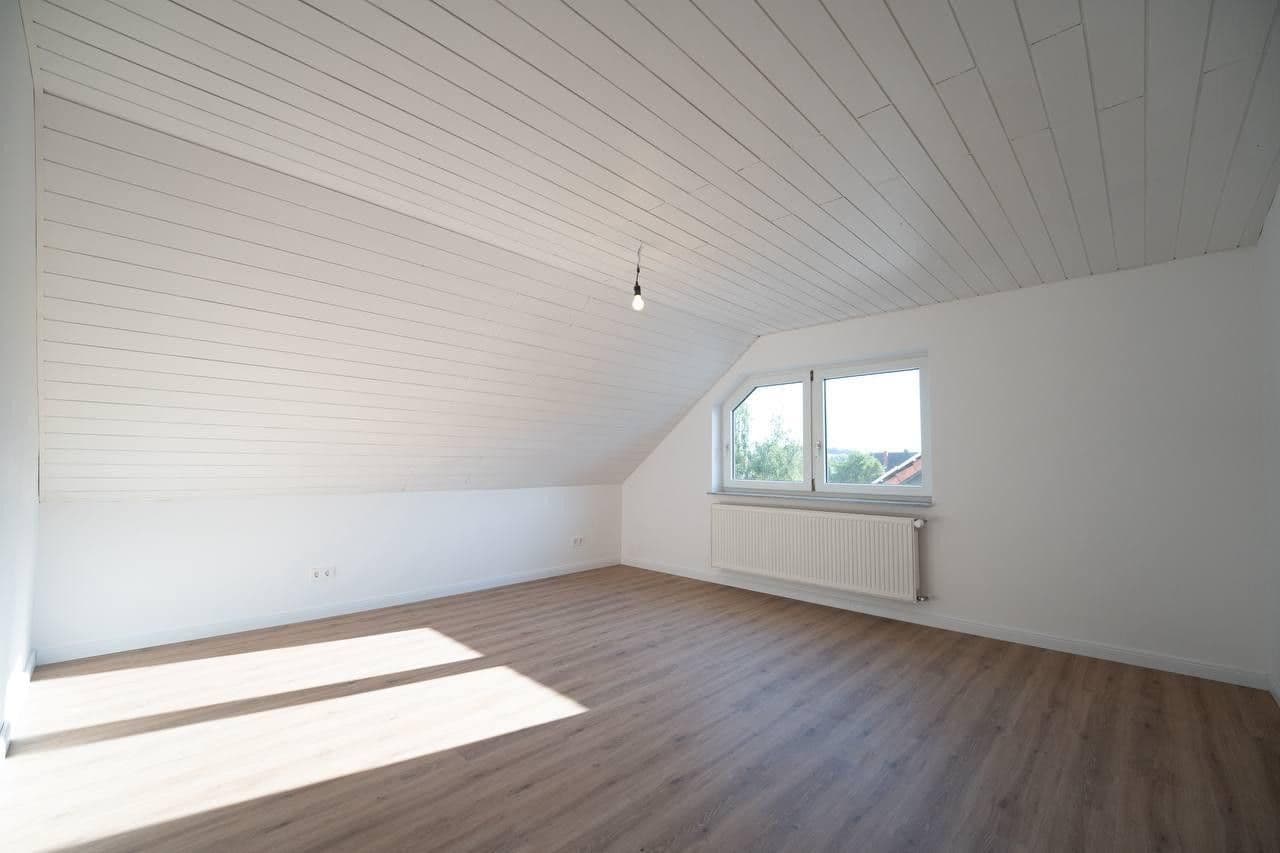 Prodej domu 275 m², pozemek 594 m², Steinwenden, Porýní-Falc Prodej domu 275 m², pozemek 594 m², Steinwenden, Porýní-Falc