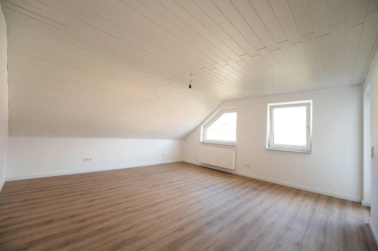 Prodej domu 275 m², pozemek 594 m², Steinwenden, Porýní-Falc Prodej domu 275 m², pozemek 594 m², Steinwenden, Porýní-Falc