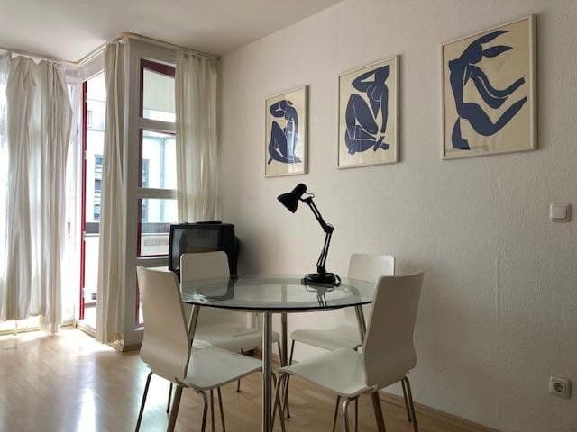 Pronájem bytu 1+1 43 m², Krumme Str. 75, Berlin, Berlín Pronájem bytu 1+1 43 m², Krumme Str. 75, Berlin, Berlín