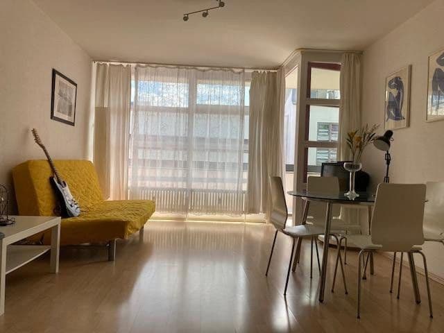 Pronájem bytu 1+1 43 m², Krumme Str. 75, Berlin, Berlín Pronájem bytu 1+1 43 m², Krumme Str. 75, Berlin, Berlín