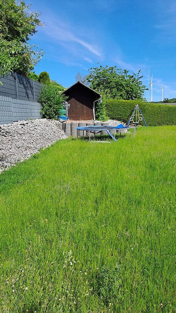 Prodej domu 300 m², pozemek 700 m², Bad Endbach, Hessen Prodej domu 300 m², pozemek 700 m², Bad Endbach, Hessen