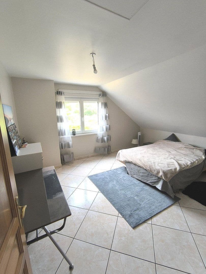 Prodej domu 140 m², pozemek 647 m², Saarbrücken, Země Sársko Prodej domu 140 m², pozemek 647 m², Saarbrücken, Země Sársko