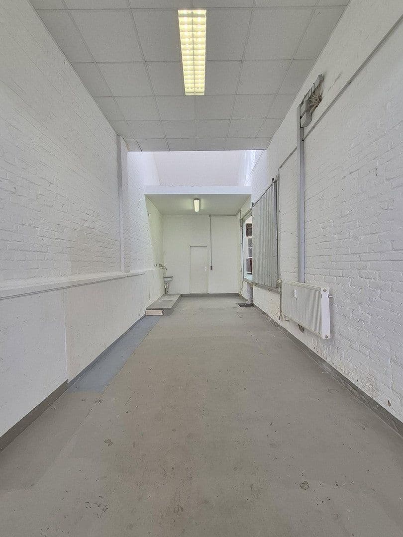Prodej domu 316 m², pozemek 278 m², Krefeld, Severní Porýní-Vestfálsko Prodej domu 316 m², pozemek 278 m², Krefeld, Severní Porýní-Vestfálsko