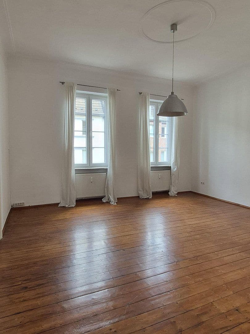 Prodej domu 316 m², pozemek 278 m², Krefeld, Severní Porýní-Vestfálsko Prodej domu 316 m², pozemek 278 m², Krefeld, Severní Porýní-Vestfálsko