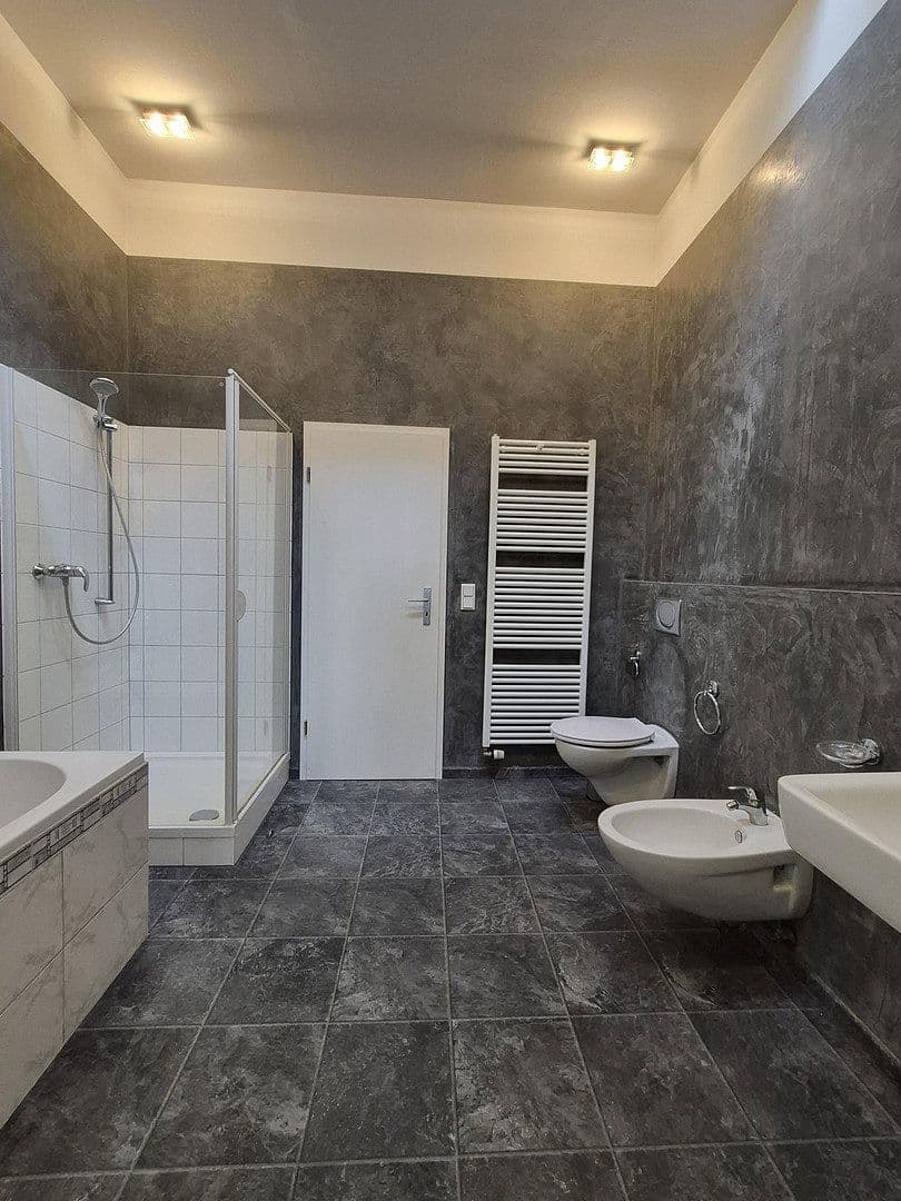 Prodej domu 316 m², pozemek 278 m², Krefeld, Severní Porýní-Vestfálsko Prodej domu 316 m², pozemek 278 m², Krefeld, Severní Porýní-Vestfálsko