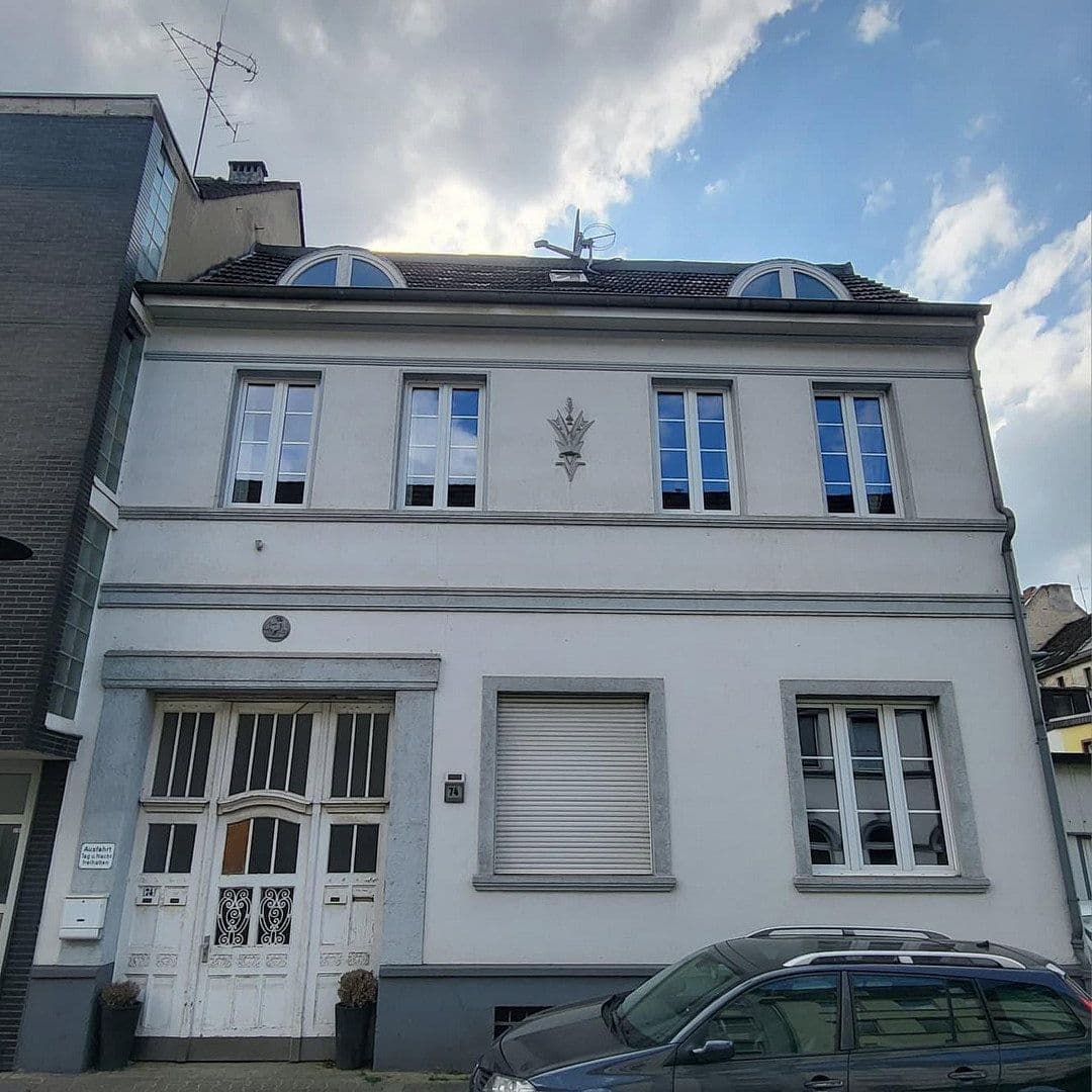 Prodej domu 316 m², pozemek 278 m², Krefeld, Severní Porýní-Vestfálsko Prodej domu 316 m², pozemek 278 m², Krefeld, Severní Porýní-Vestfálsko