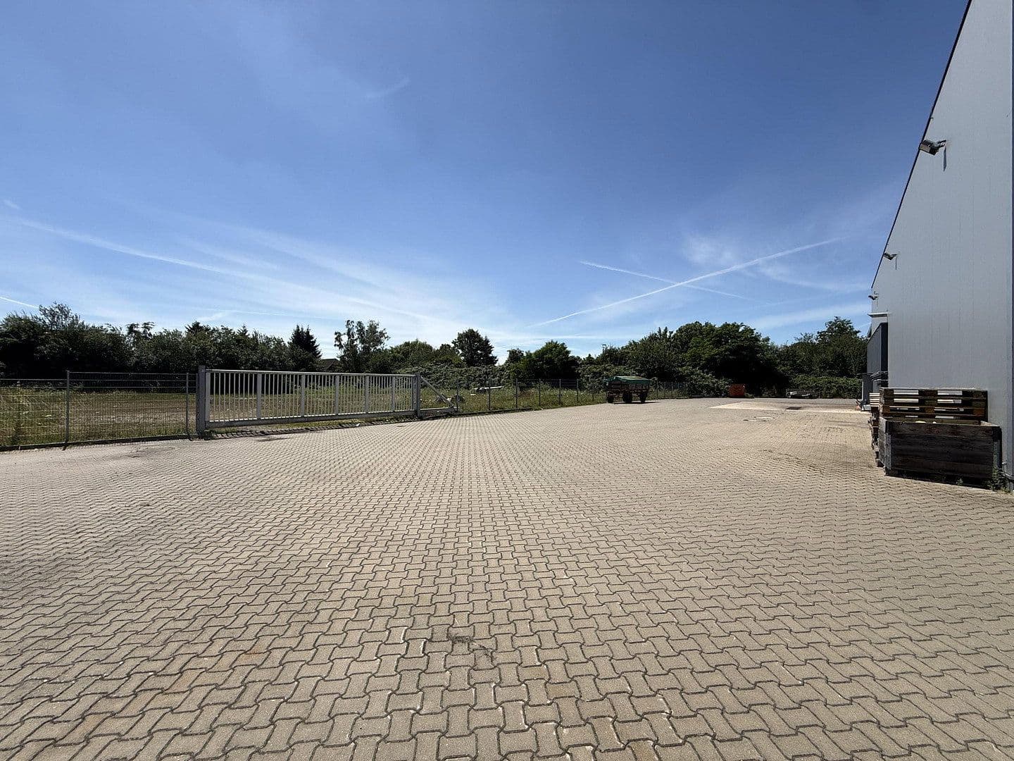 Prodej nebytového prostoru 25.499 m², An der Bundesstraße 1, Ilsede, Dolní Sasko Prodej nebytového prostoru 25.499 m², An der Bundesstraße 1, Ilsede, Dolní Sasko