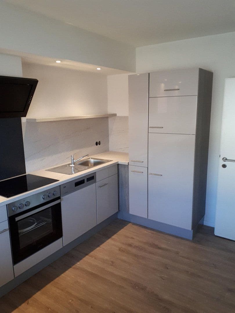 Pronájem bytu 3+kk 110 m², Lübeck, Šlesvicko-Holštýnsko Pronájem bytu 3+kk 110 m², Lübeck, Šlesvicko-Holštýnsko