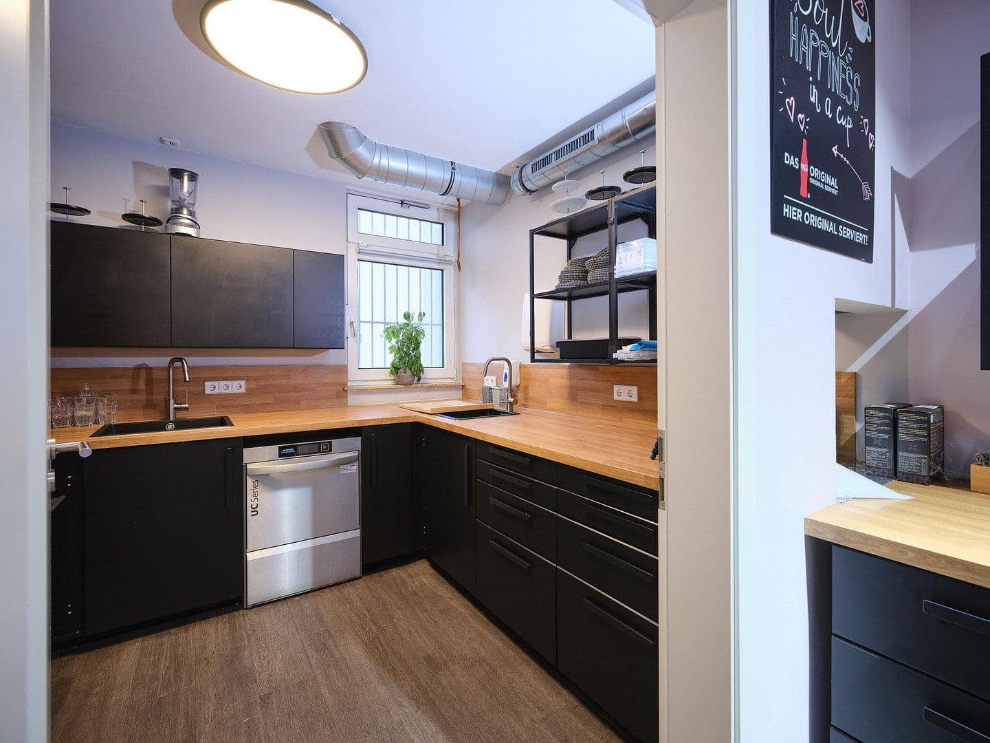 Pronájem kanceláře 87 m², Hauptstr. 4, Weißbach, Bádensko-Württembersko Pronájem kanceláře 87 m², Hauptstr. 4, Weißbach, Bádensko-Württembersko