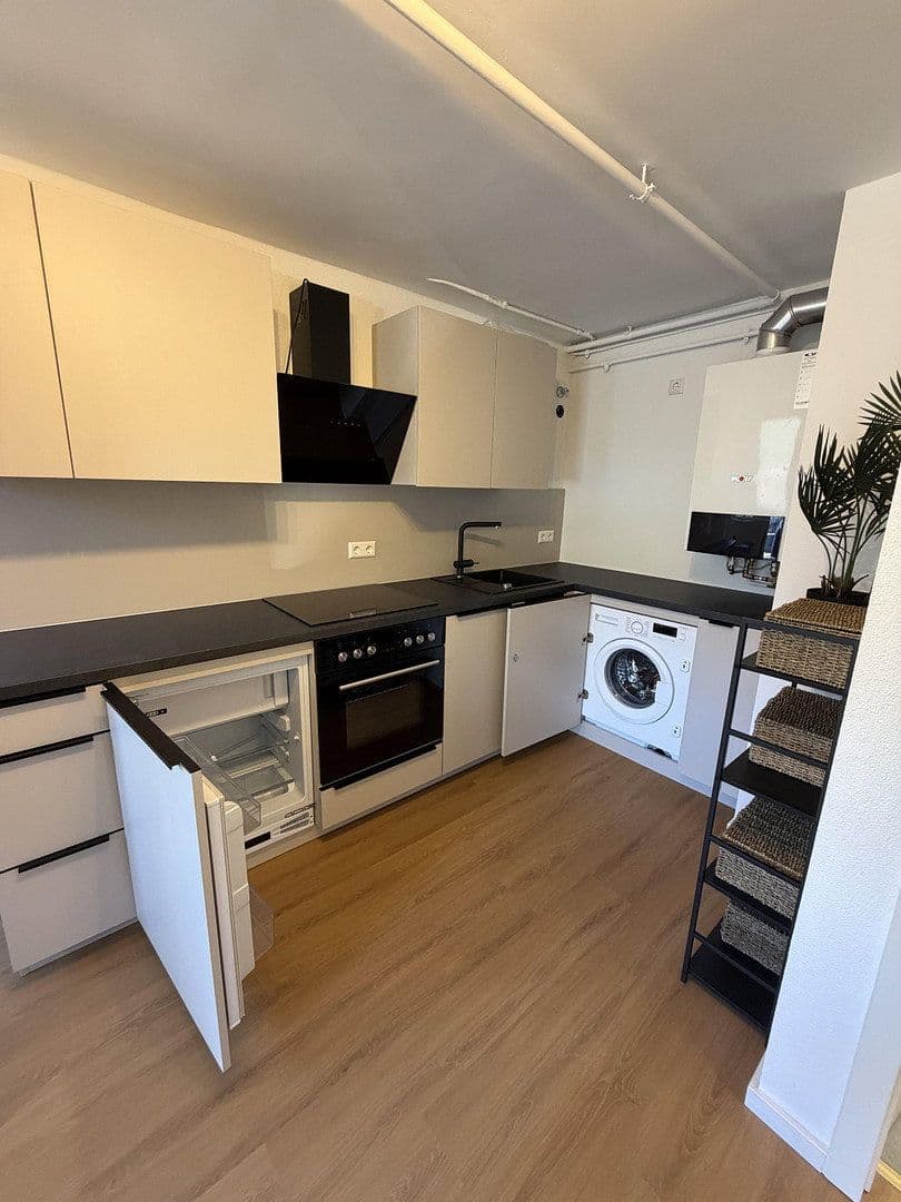 Prodej bytu 1+1 30 m², Stuttgart-Süd, Bádensko-Württembersko Prodej bytu 1+1 30 m², Stuttgart-Süd, Bádensko-Württembersko