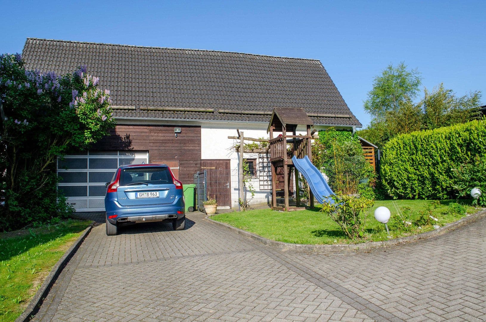 Prodej domu 164 m², pozemek 1.033 m², Am Schürenfeld 11a, Bergneustadt, Severní Porýní-Vestfálsko Prodej domu 164 m², pozemek 1.033 m², Am Schürenfeld 11a, Bergneustadt, Severní Porýní-Vestfálsko