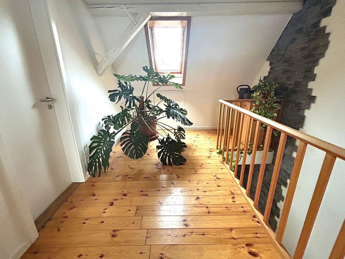 Pronájem domu 146 m², pozemek 162 m², Holzgrundstraße 17/2, Kornwestheim, Bádensko-Württembersko Pronájem domu 146 m², pozemek 162 m², Holzgrundstraße 17/2, Kornwestheim, Bádensko-Württembersko