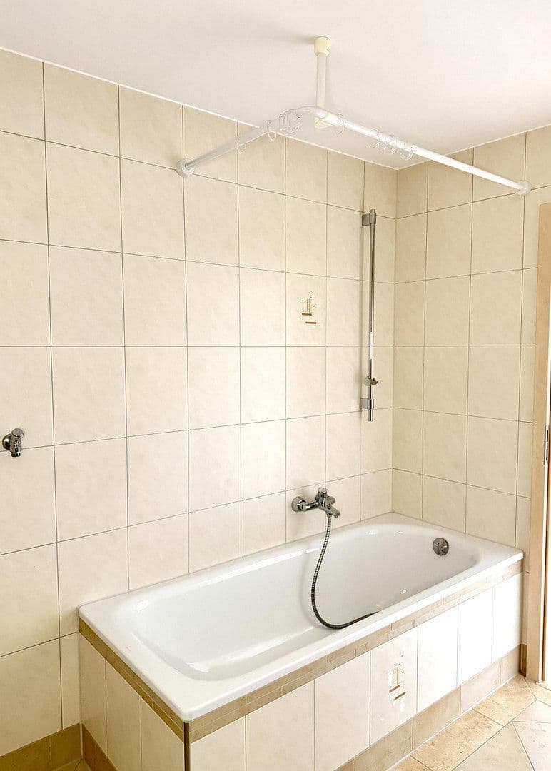 Pronájem bytu 2+1 61 m², Egenhauser Str. 41, Haiterbach, Bádensko-Württembersko Pronájem bytu 2+1 61 m², Egenhauser Str. 41, Haiterbach, Bádensko-Württembersko